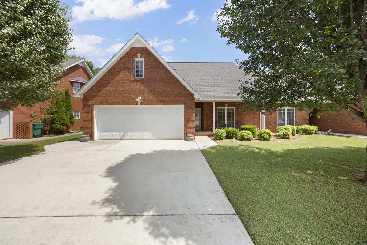 342 Chase Cir, Winchester, TN 37398 - #1