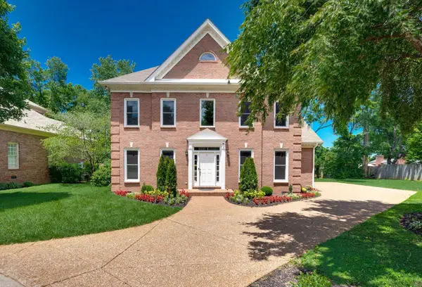 1605 Ardenwood Ct, Nashville, TN 37215