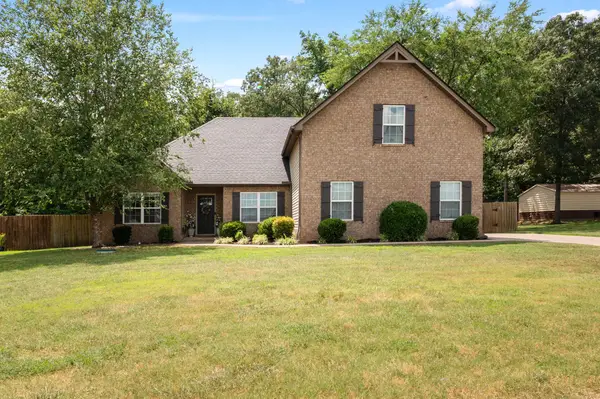 1425 Round Rock Dr, Murfreesboro, TN 37128