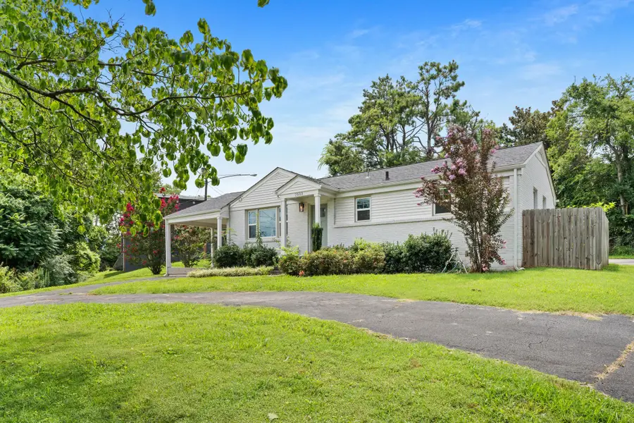 2503 Merry Oaks Dr, Nashville, TN 37214 - #2