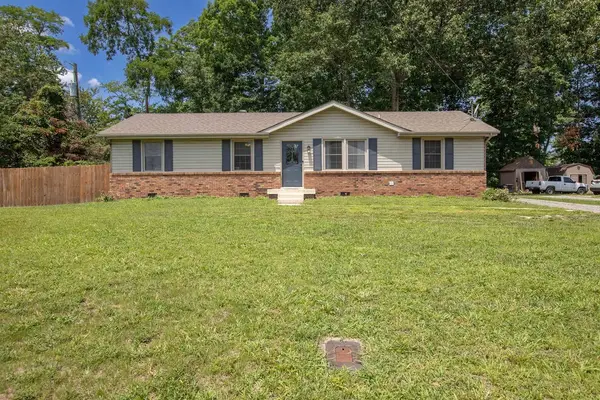 245 Charlemagne Blvd, Clarksville, TN 37042