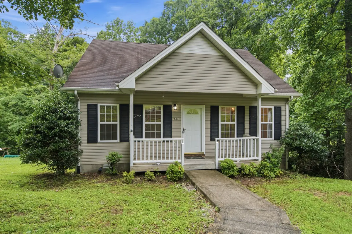 958 Jordan Cir, White Bluff, TN 37187 - #1