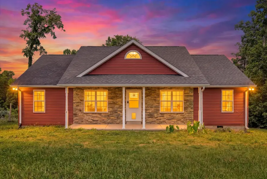 171 High Point Rd, Erin, TN 37061 - #2