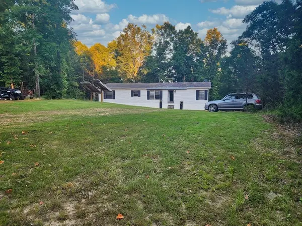 1135 Cane Ridge Rd, Hohenwald, TN 38462