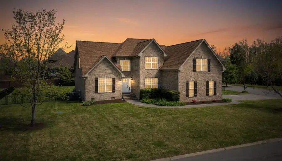 701 Scottland Trce, Mount Juliet, TN 37122 - #2