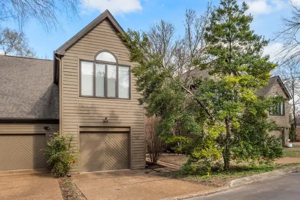 708 Harpeth Trace Dr, Nashville, TN 37221