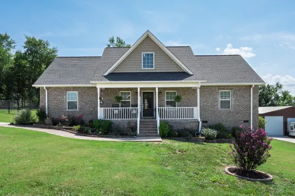 240 Mockingbird Ln, Hartsville, TN 37074