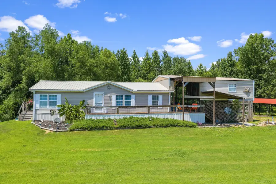 869 Riverview Dr, Decaturville, TN 38329 - #2