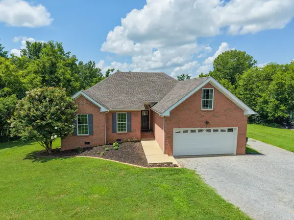 9389 Hi Lo Rd, Bon Aqua, TN 37025