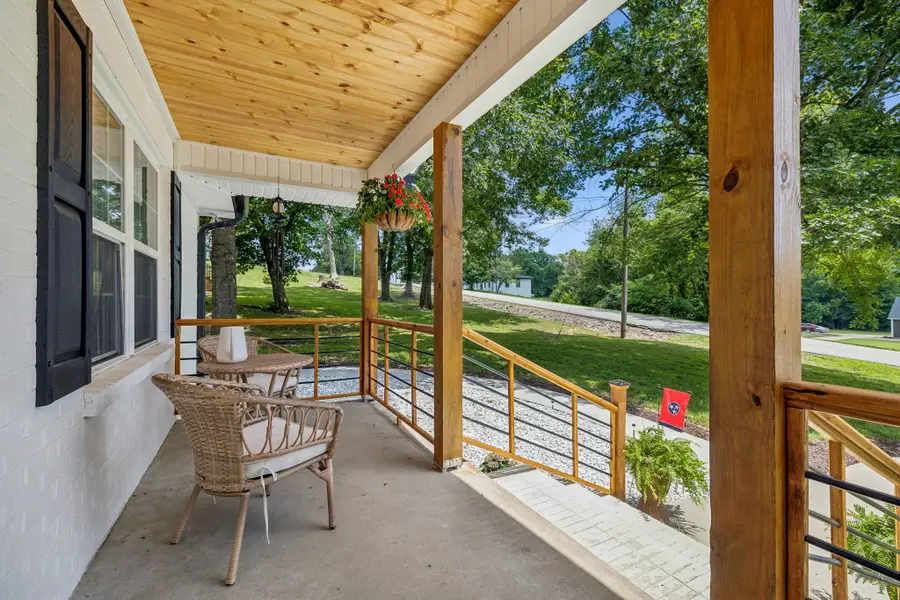 208 Western Ave, Hartsville, TN 37074 - #2
