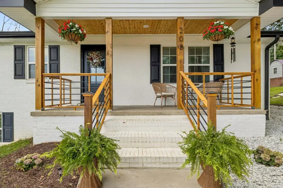 208 Western Ave, Hartsville, TN 37074 - #3