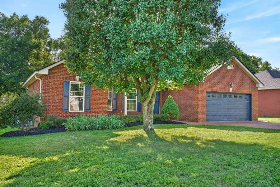 153 Putter Point Dr, Gallatin, TN 37066 - #3