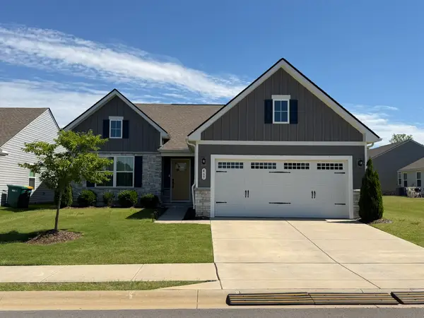 469 Steamview Dr, White House, TN 37188