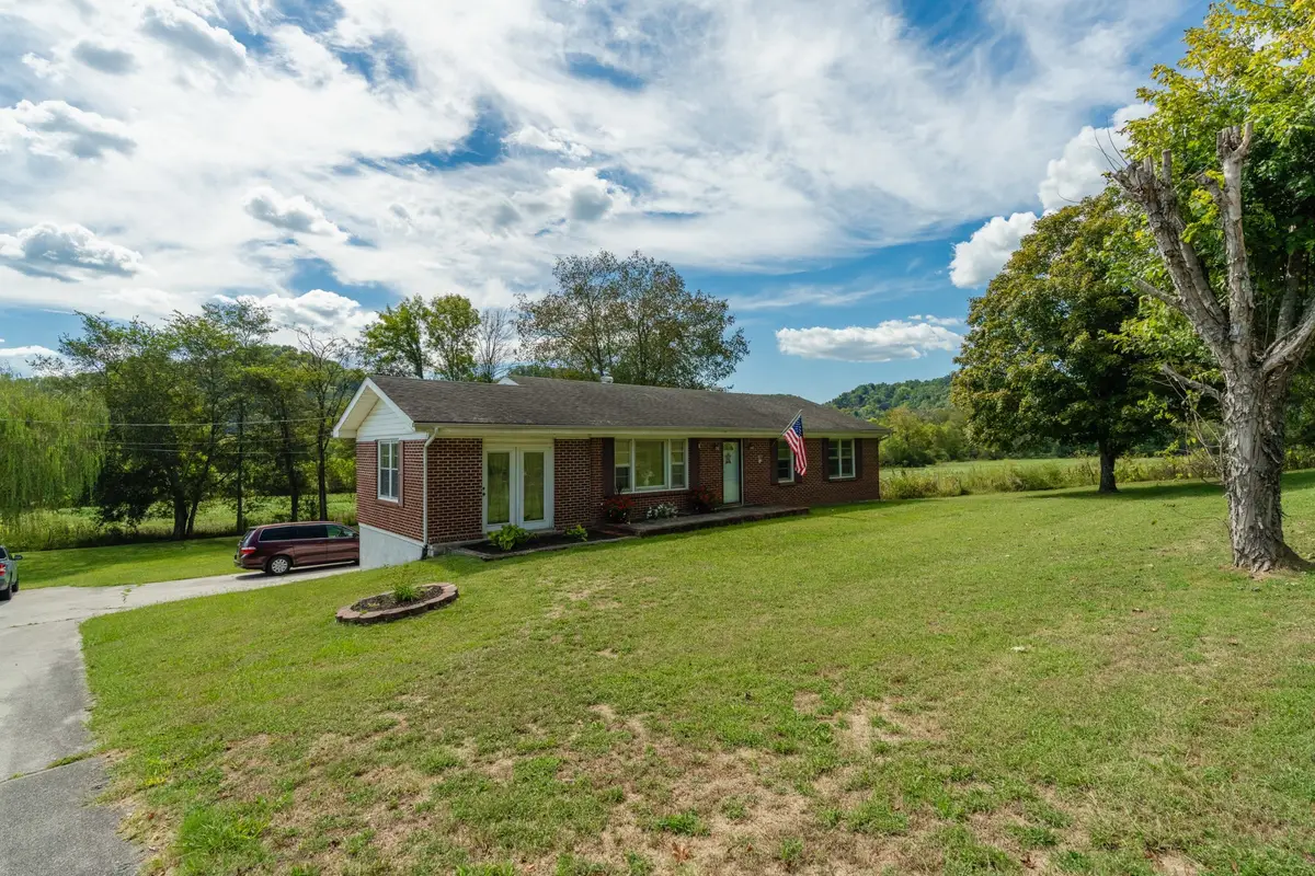 455 Jennings Creek Hwy, Gainesboro, TN 38562 - #1