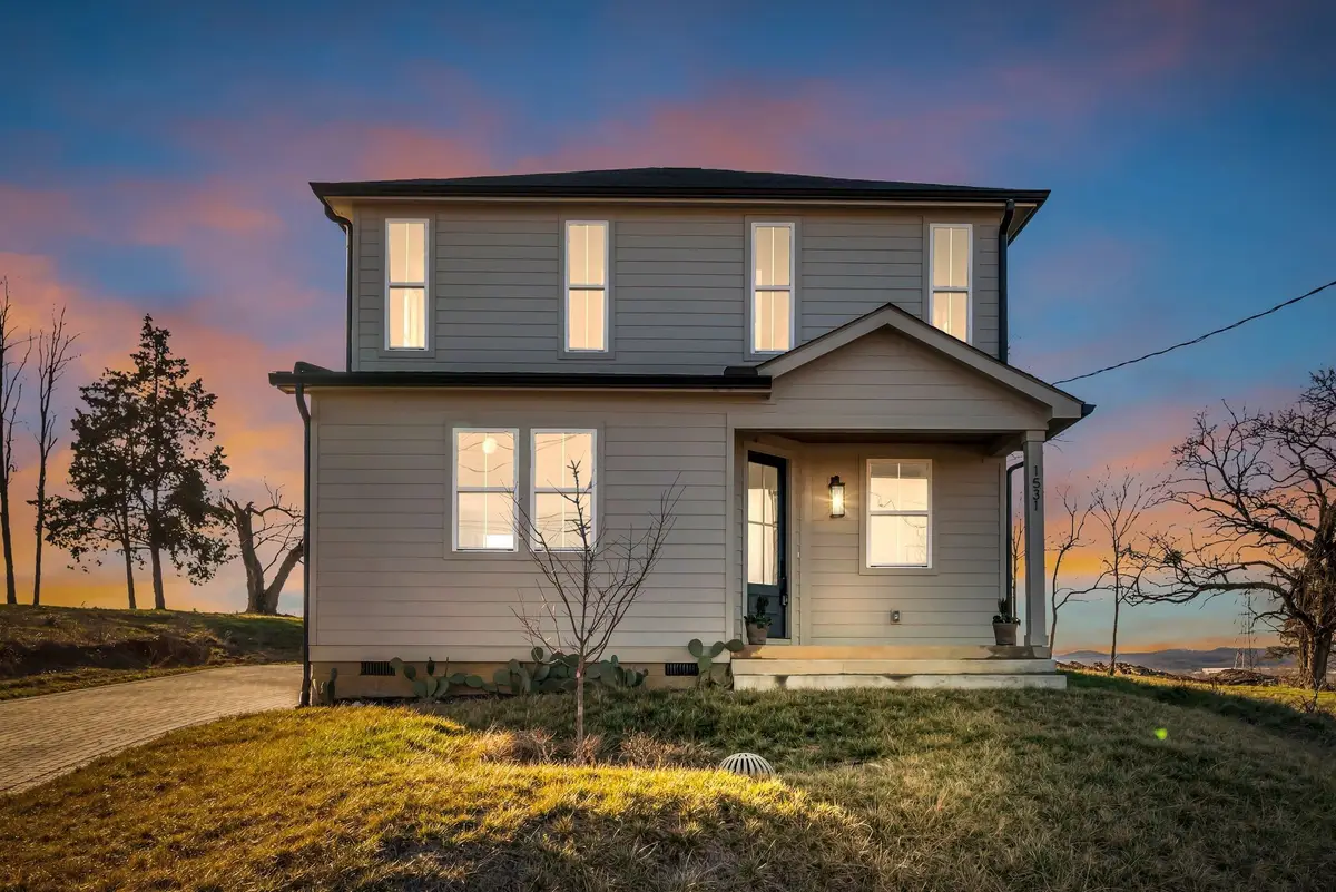 1531 E Stewarts Ln, Nashville, TN 37218 - #1