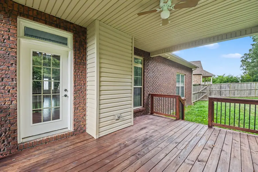 544 Larkspur Dr, Clarksville, TN 37043 - #3