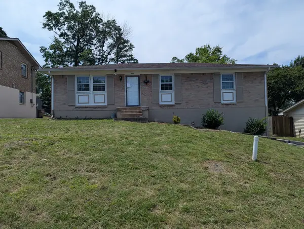 824 Oakwood Terrace Dr, Antioch, TN 37013