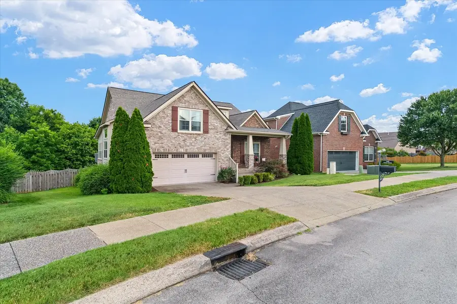 1002 Aenon Cir, Spring Hill, TN 37174 - #2