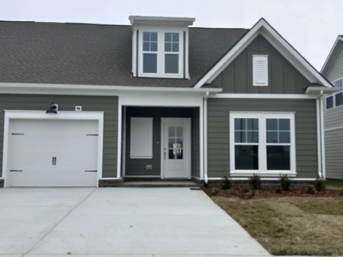 5109 Pace Park Cir, Columbia, TN 38401 - #1