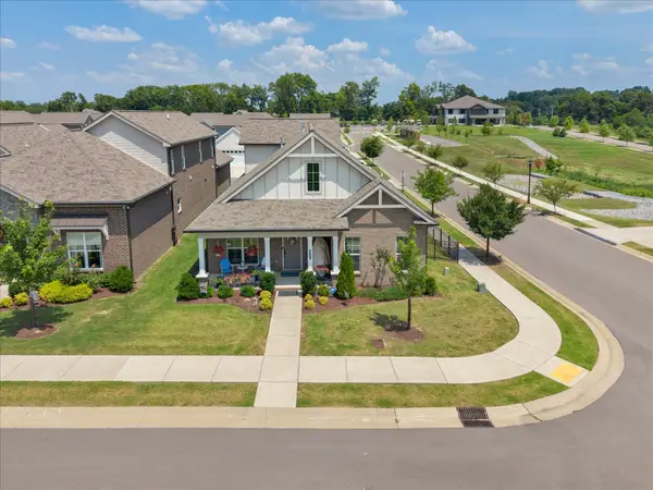 6300 York Dr, Hermitage, TN 37076