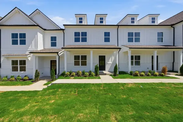 213 Martindale Ln, Clarksville, TN 37043