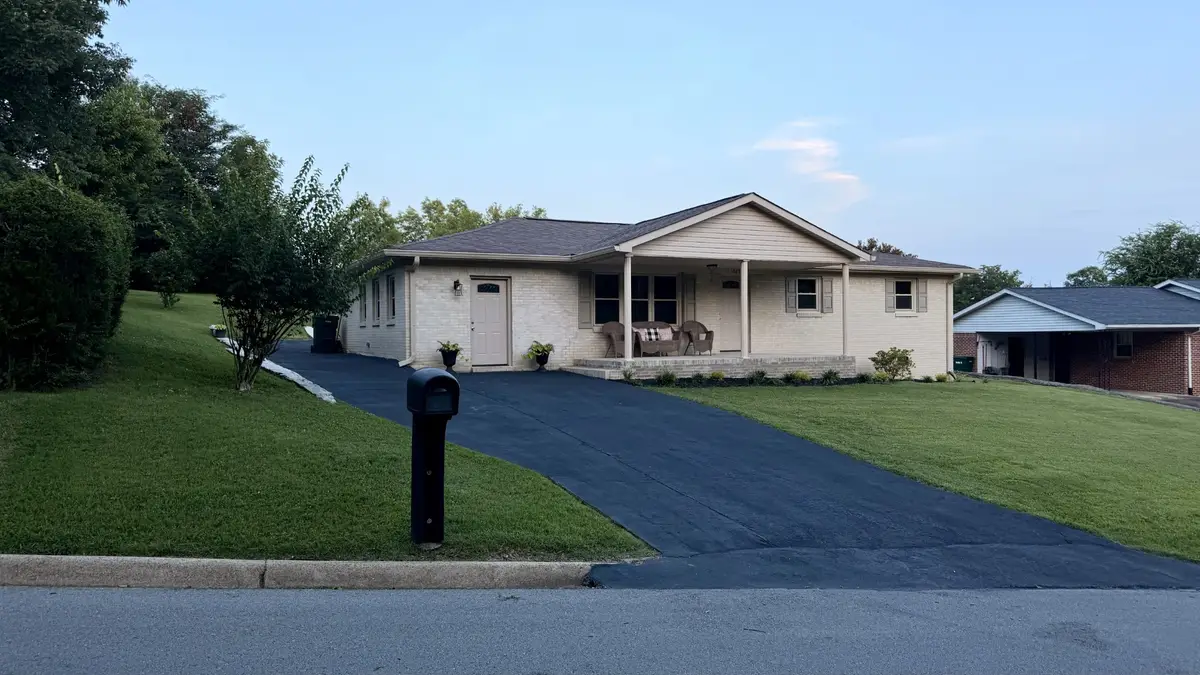 1025 N 3rd St, Pulaski, TN 38478 - #1