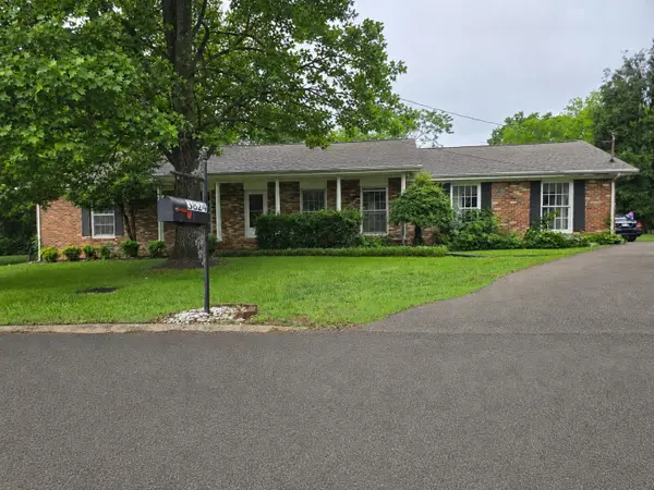 3824 Lake Aire Ct, Nashville, TN 37217