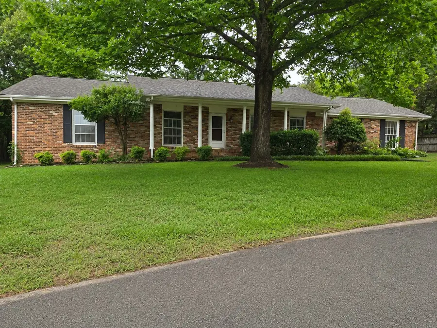 3824 Lake Aire Ct, Nashville, TN 37217 - #2