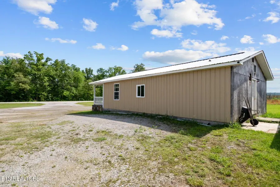 1424 Bellview Rd, Pikeville, TN 37367 - #3