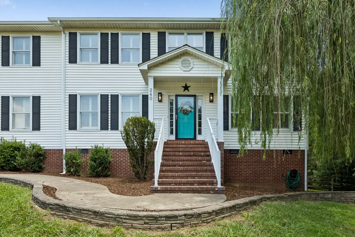 240 Crestview Dr, Lewisburg, TN 37091 - #1