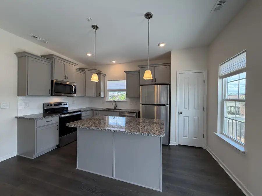 200 Kinsale Dr, Spring Hill, TN 37174 - #2