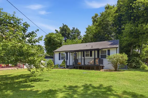 216 Stirton Rd, Nashville, TN 37210