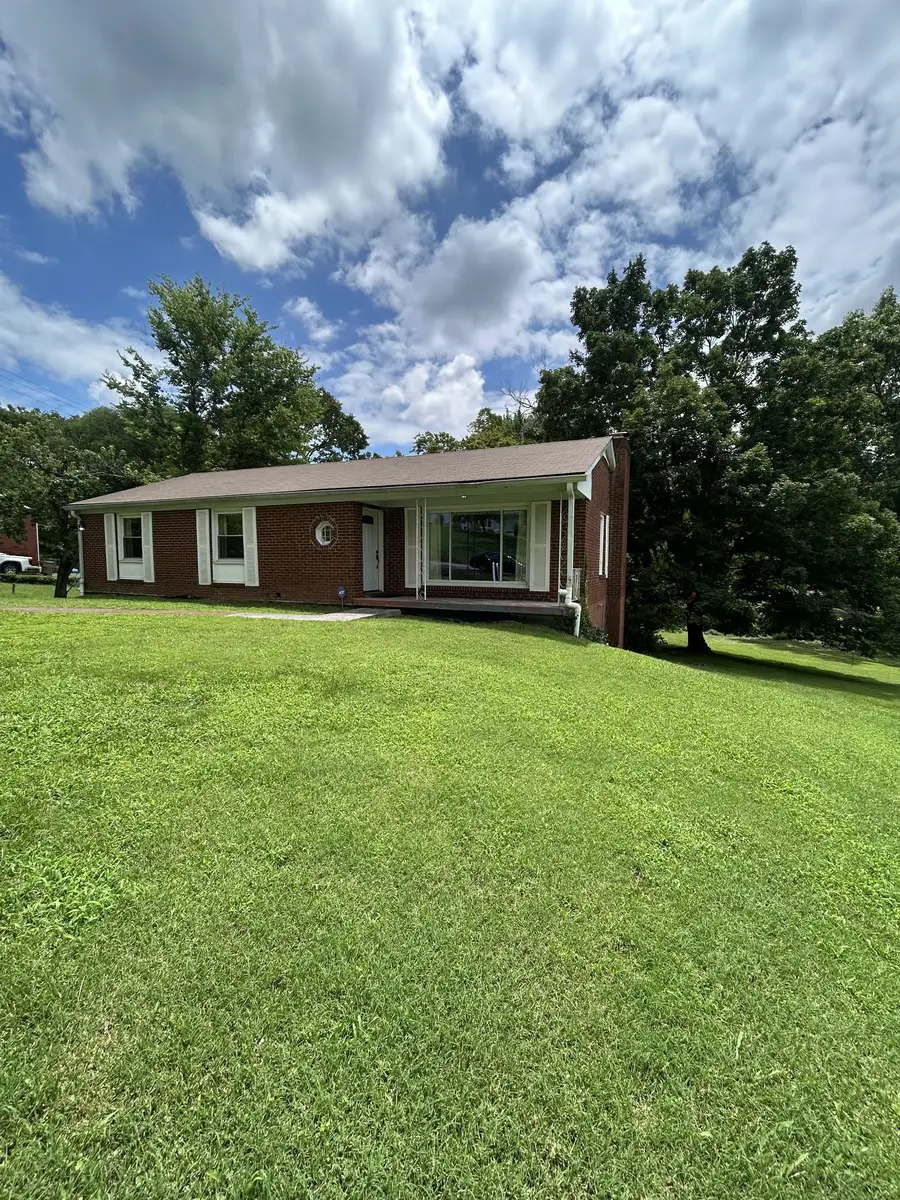2105 Crestline Dr, Nashville, TN 37214 - #3