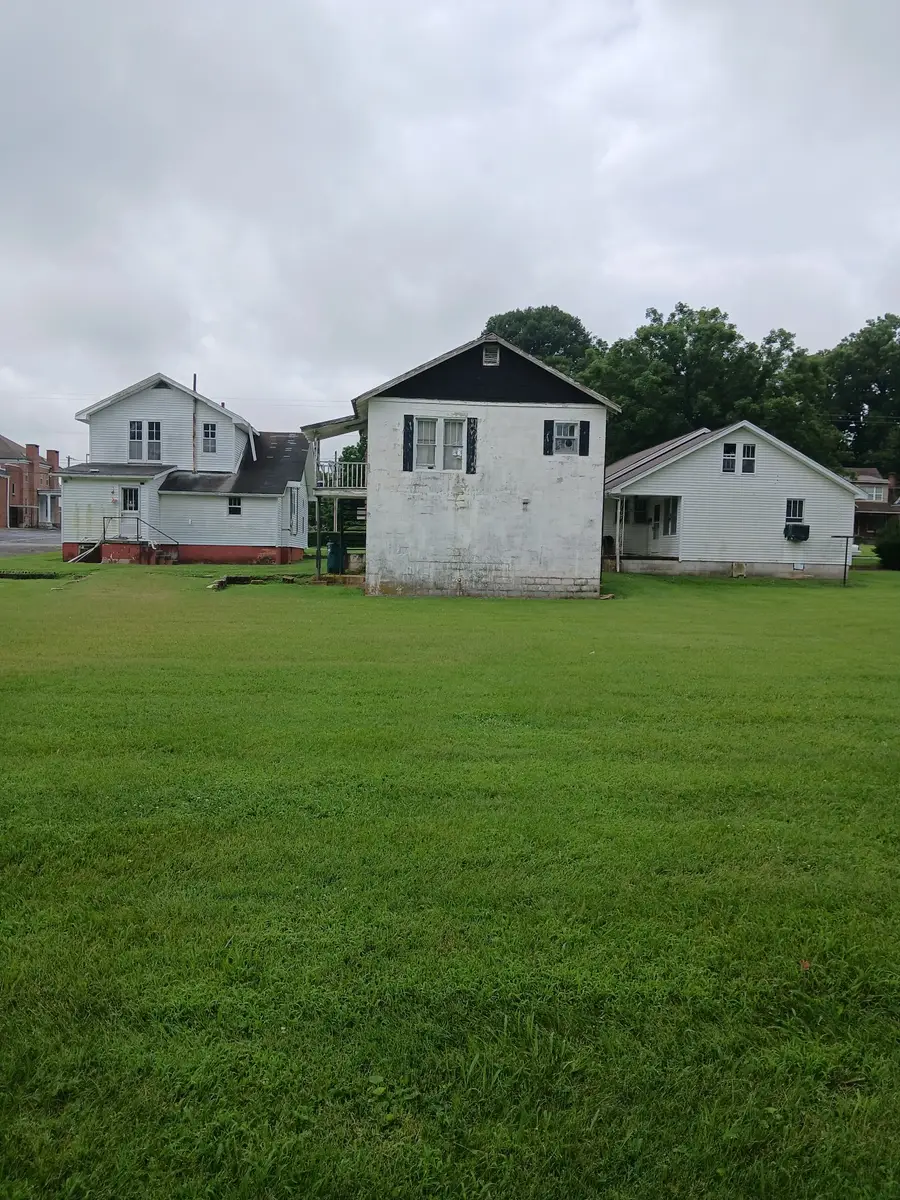 458 E Madison St, Pulaski, TN 38478 - #3