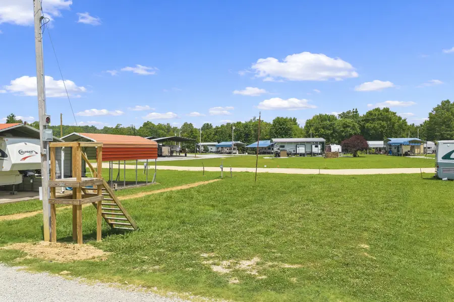860 Willow Oaks Dr, Decaturville, TN 38329 - #3