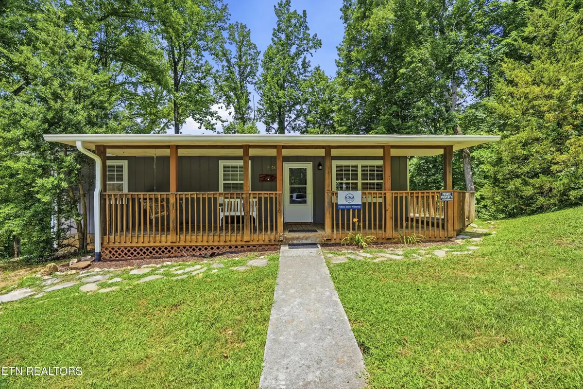 2106 Hickory Manor Rd, Sevierville, TN 37862 - #1