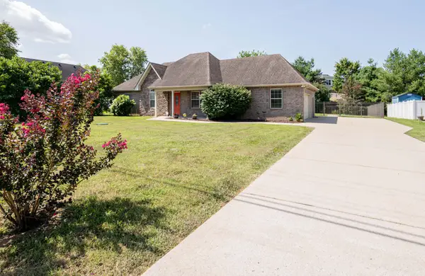 1125 Cascade Falls Dr, Murfreesboro, TN 37129