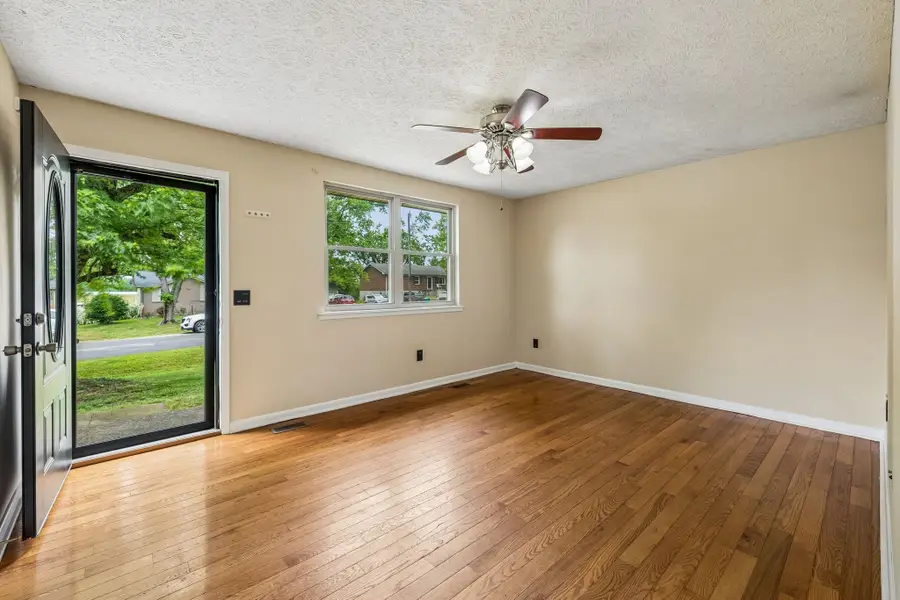 700 Volunteer Dr, White House, TN 37188 - #2
