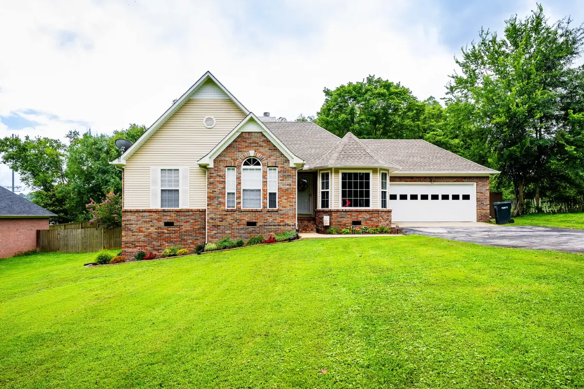 825 Yokley Ln, Pulaski, TN 38478 - #1