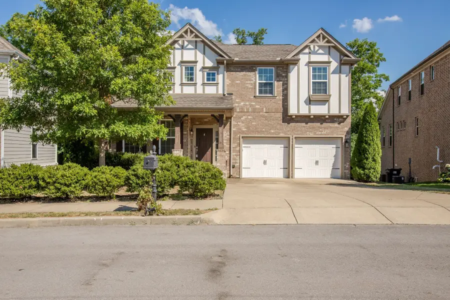 2128 Ravenscourt Dr, Thompsons Station, TN 37179 - #2