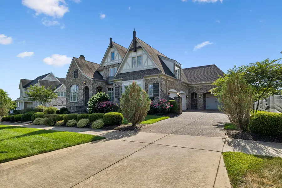 7036 Lanceleaf Dr, College Grove, TN 37046 - #3