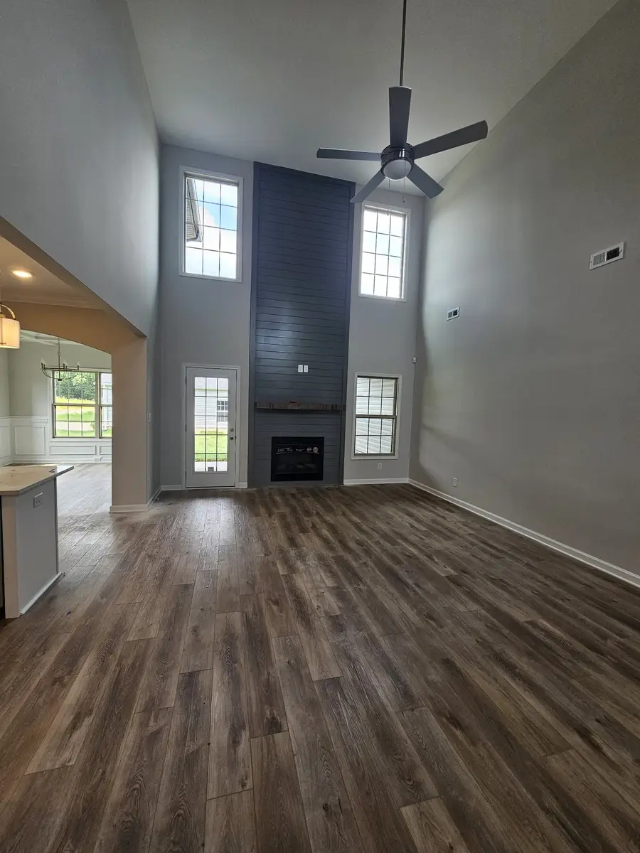 734 Shoemaker Ln, Clarksville, TN 37043 - #3
