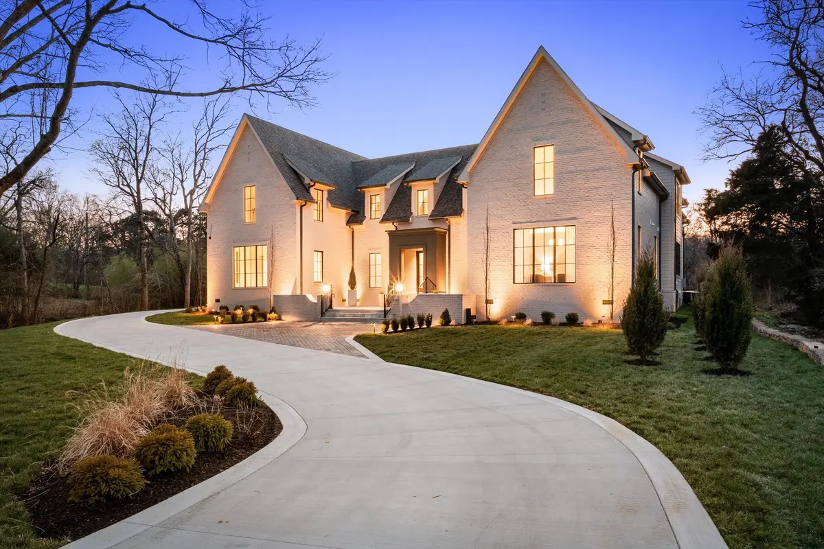 641 Brook Hollow Rd, Nashville, TN 37205 - #1