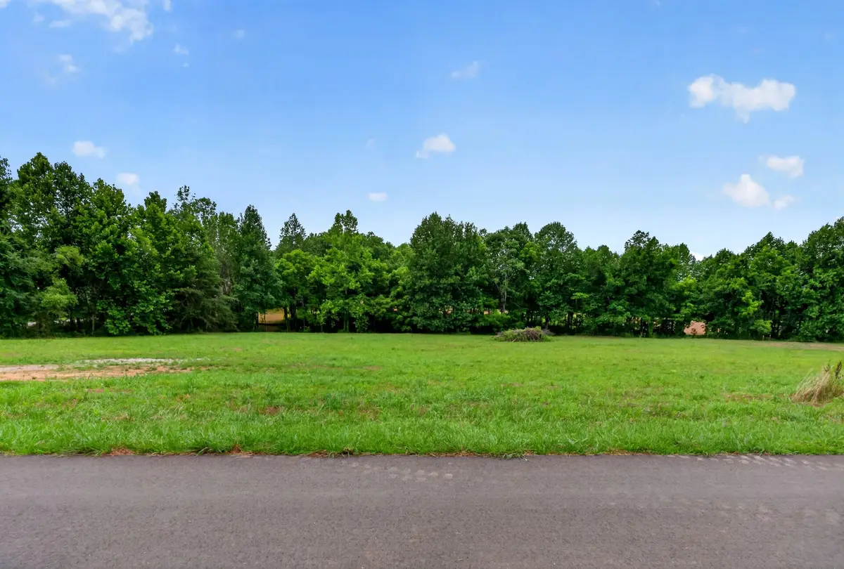 2 Cora Rd, Cookeville, TN 38501 - #1