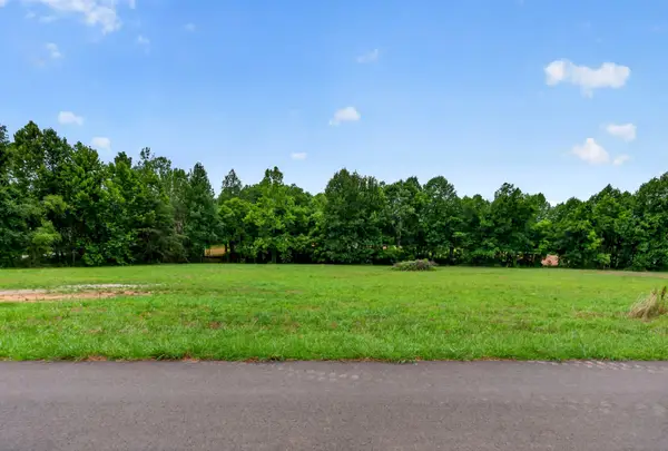 2 Cora Rd, Cookeville, TN 38501