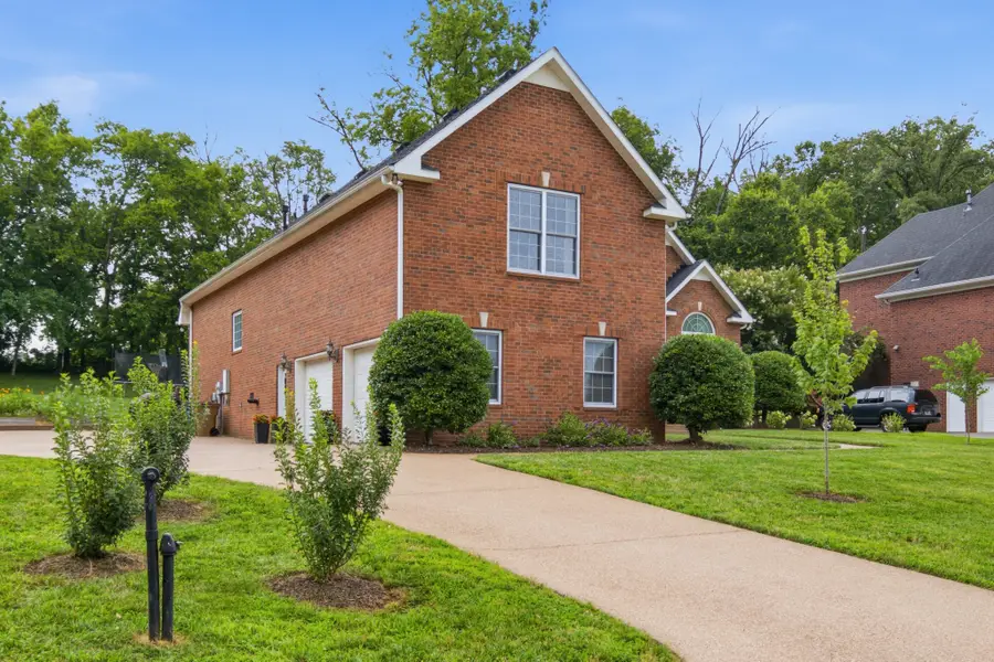 125 N Maple Ridge Ln, Goodlettsville, TN 37072 - #3