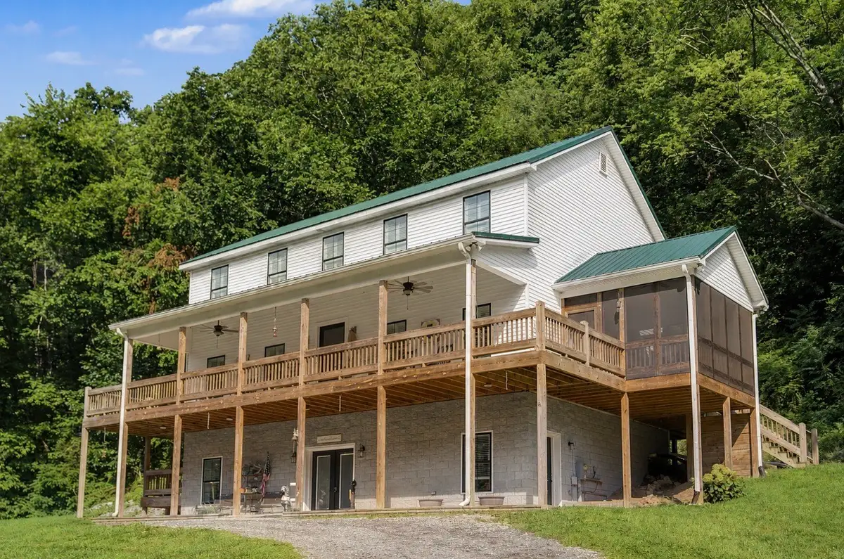 1505 Dark Hollow Rd, Lafayette, TN 37083 - #1