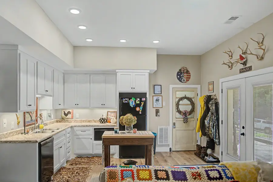 1505 Dark Hollow Rd, Lafayette, TN 37083 - #3