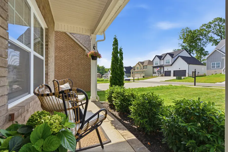 979 Alton Dr, Clarksville, TN 37043 - #3
