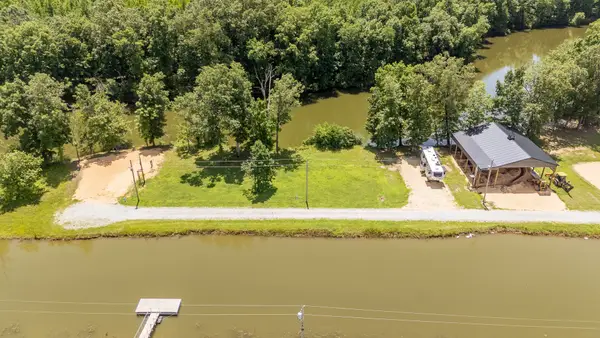 190 Drake Dr, Clifton, TN 38425